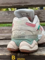 کتونی و کفش اسپرت نیوبالانس 9060 کرم زنانه و دخترانه