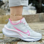 کتونی و کفش اسپرت نایک zoom (لبخند😀 ) طوسی زنانه و دخترانه