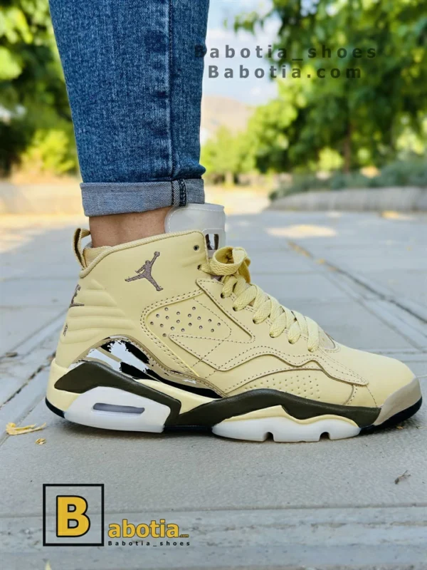 کتونی و کفش اسپرت نایک جردن 2023 کرم زنانه و دخترانه