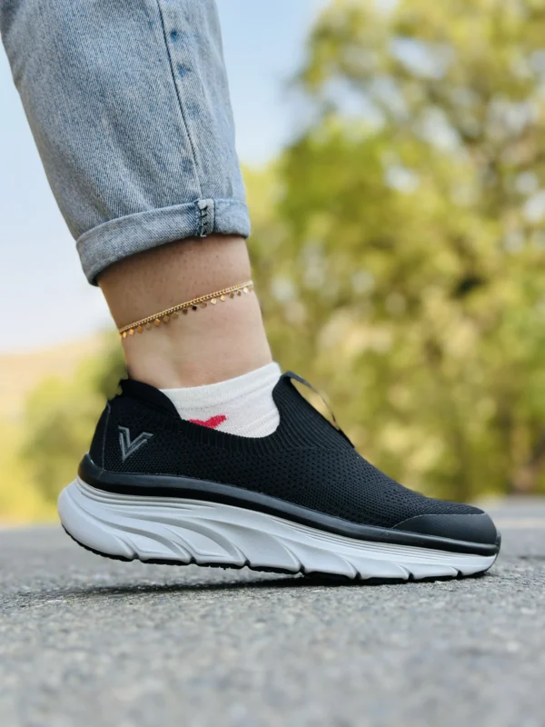 کفش ویگورا مدل راحتی مشکی