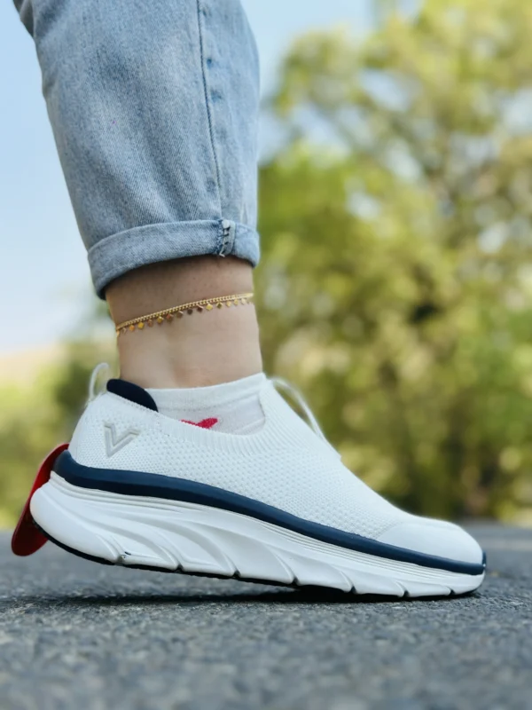 کفش ویگورا مدل راحتی سفید
