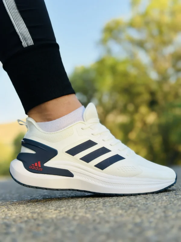 کفش آدیداس سفید