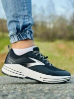 کتونی بروکس مدل کاسکادیا 16 مشکی