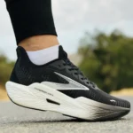 کتونی بروکس مدل Hyperion Max Gale 2 مشکی زیره سفید