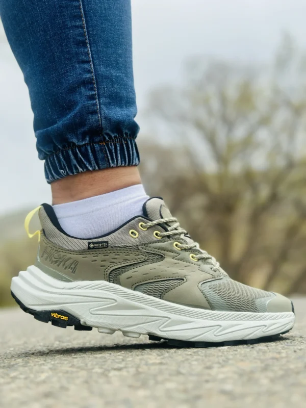 کتونی هوکا اناکاپا زیتونی