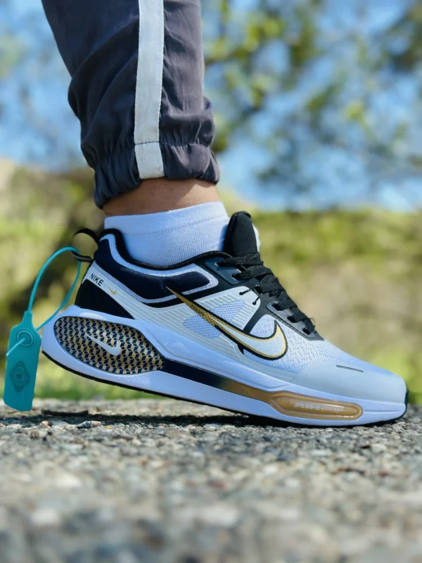 کفش نایک ایر زوم وینفلو رنگ سفید