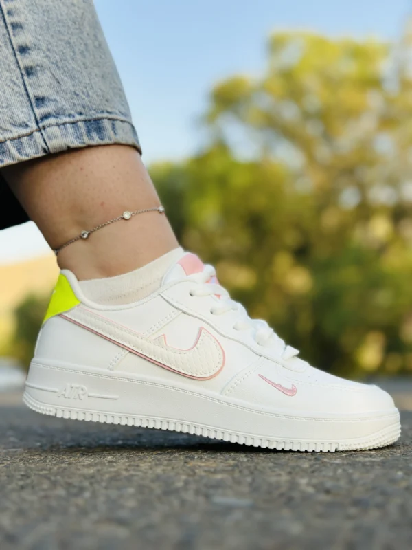 کفش نایک ایرفورس1 رنگ سفید صورتی