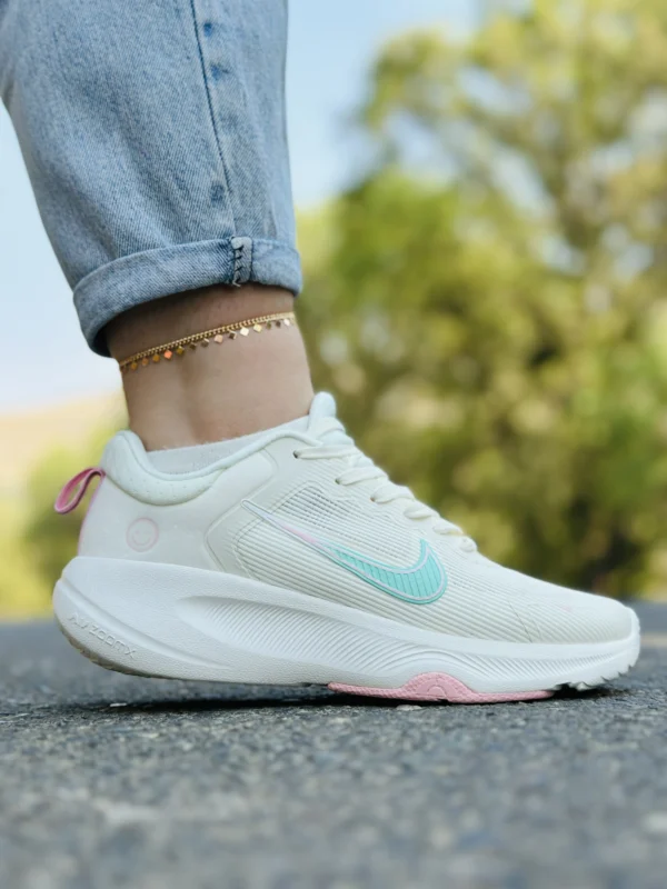 کفش نایک مدل لبخندی سفید